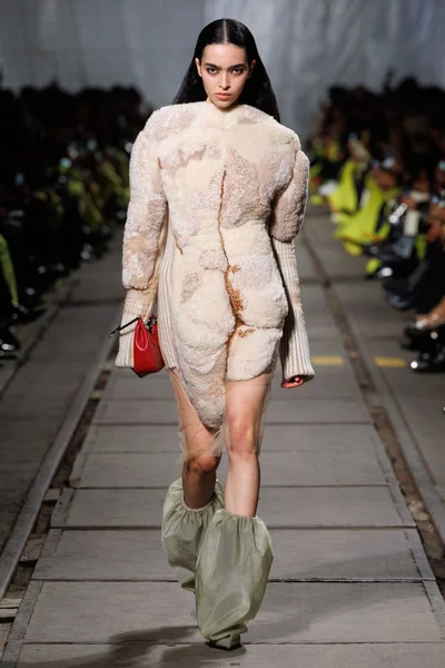 Look 34